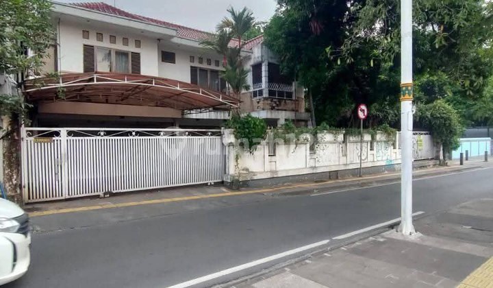 House in the Center of Kemang, South Jakarta, Suitable for Business House in the Center of Kemang, South Jakarta, Suitable for Business