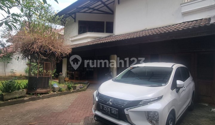 Rumah Lokasi Strategis di Pusat Kota Kebayoran Baru Jaksel Rumah Lokasi Strategis di Pusat Kota Kebayoran Baru Jaksel