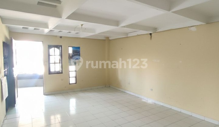 Rumah dan Kos 16 Kamar di Matraman Jakarta Timur 2