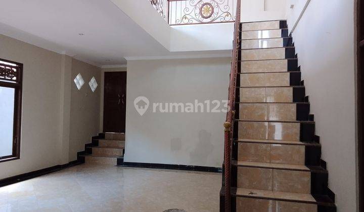 Ruko 2 Lantai Jalan Utama Di Pusat Kota Gianyar  2