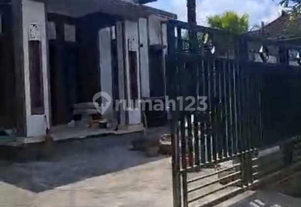 Minimalist House Near Public Facilities in Kediri Tabanan Bali