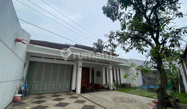 Jual Rumah Bandung Timur Mewah Strategis - Margahayu Rancabolang Depan Jalan Utama, Ada Kolam Renang