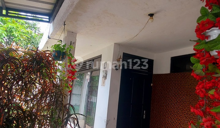  Dijual Cepat Rumah Cisaranten Arcamanik – Ada Taman, SHM, Siap Poles Jadi Hunian Idaman 2