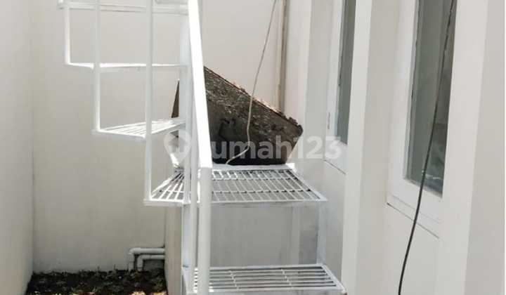 New House in the Premium Area of Buah Batu Regency - Competitive Price Ready to Occupy New House in the Premium Area of Buah Batu Regency - Competitive Price Ready to Occupy