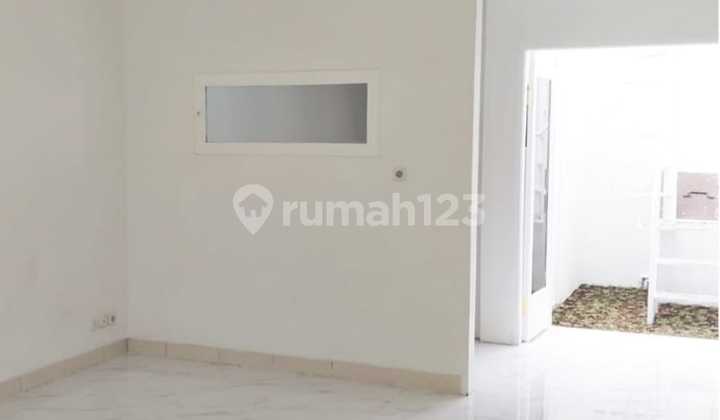 New House in the Premium Area of Buah Batu Regency - Competitive Price Ready to Occupy New House in the Premium Area of Buah Batu Regency - Competitive Price Ready to Occupy