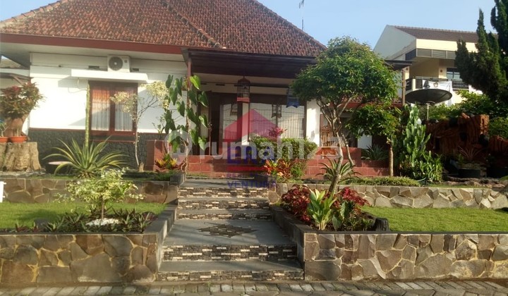 Semi-Furnished House in the Bengawan Solo Area 2