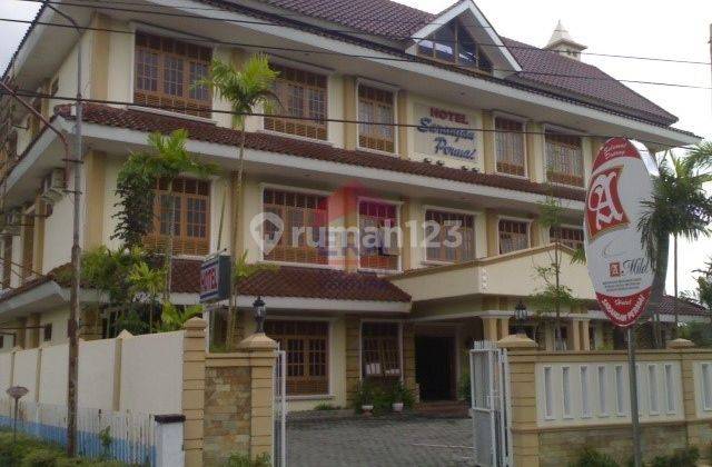 Hotel 3 Lantai Di Daerah Madiun, Dekat Stasiun Dan Terminal 1