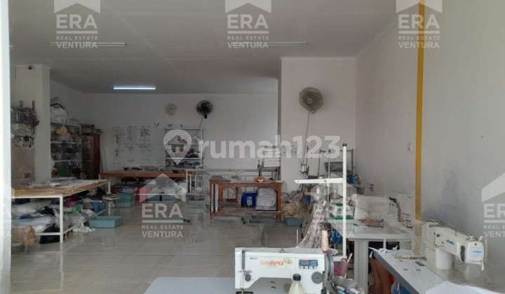 For Sale House Suitable for Business in Sukun Islands Area 2