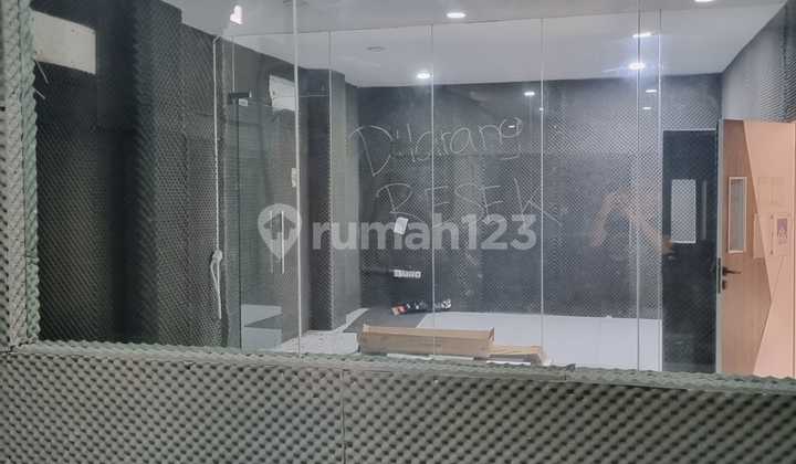 Dijual Atau Disewakan Ruko Boulevard Raya di Kelapa Gading, Jakut