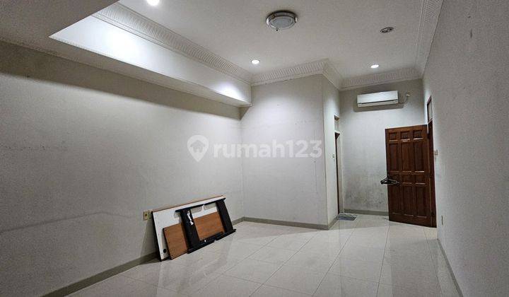 Dijual Rumah 2Lt, Siap Huni, di Janur Indah, Jakarta Utara 1