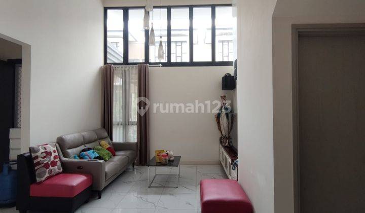 Rumah Bagus Unfurnished di Cluster Asya Semayang, Jakarta Timur
, Jakarta Timur 2