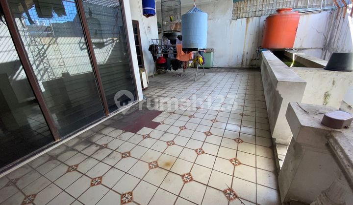 For Sale Large House in Janur Kuning, Kelapa Gading, North Jakarta 2