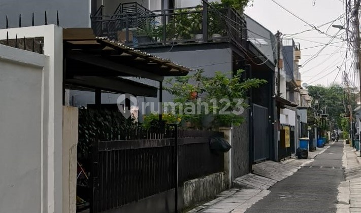 Jual Rumah Lokasi Strategis di Menteng Jakarta Pusat