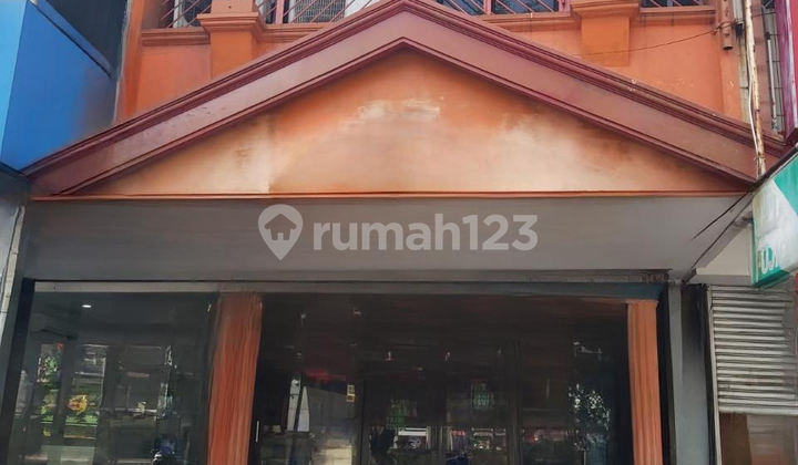 For Sale: Boulevard Raya Shop House in Kelapa Gading, North Jakarta For Sale: Boulevard Raya Shop House in Kelapa Gading, North Jakarta