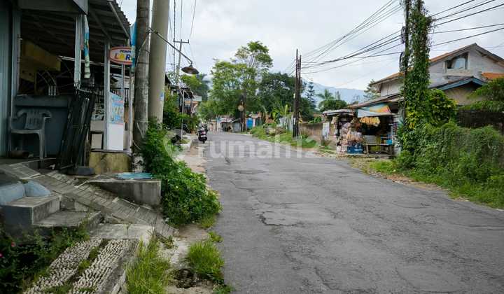 Villa Taman Permata Gadog House for Sale, Suitable for Business Use in Puncak, Cipanas, Cianjur, West Java 2
