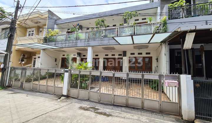 For Sale Linked House in Gading elok, North Jakarta