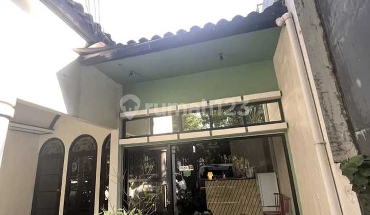1533 Rumah Senopati Kebayoran Baru