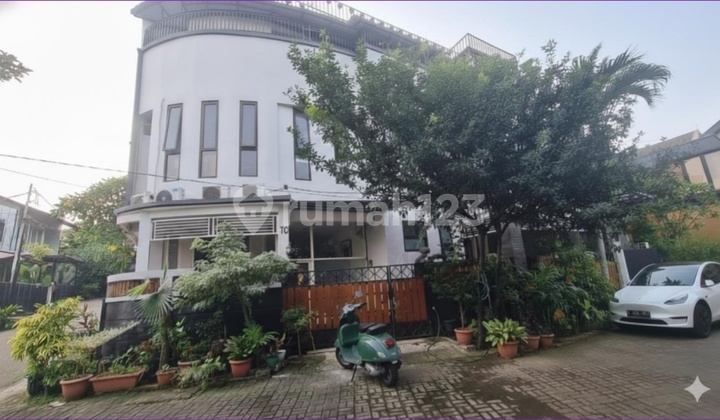 1476 Rumah Kebon Jeruk 1476 Rumah Kebon Jeruk