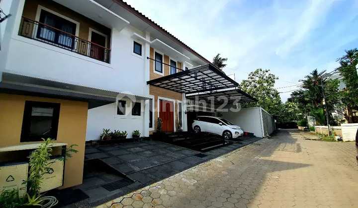 1390 South Kemang House 1390 South Kemang House