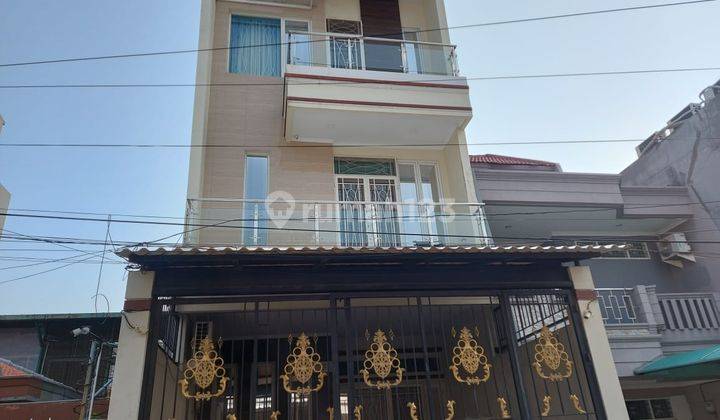 924 Rumah Kavling Polri Jelambar 1