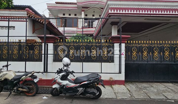 1368 Rumah sukabumi utara kebon jeruk