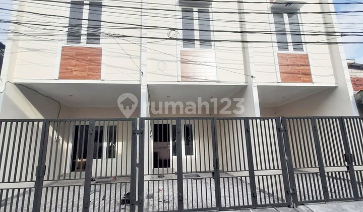 1428 Rumah baru tanjung duren