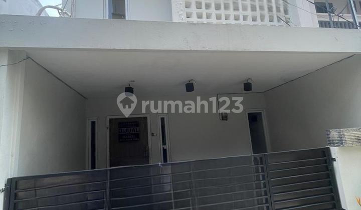 1524 Tanjung Duren House 1524 Tanjung Duren House