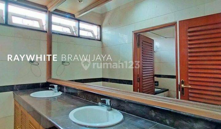 Pejaten Barat Rumah Classic Modern Lingkungan Tenang 2