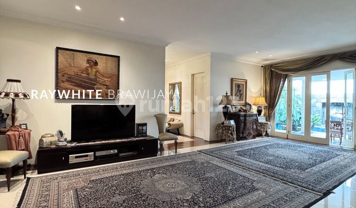 Ready-to-Occupy House in a Serene, Scenic MPR Area 2