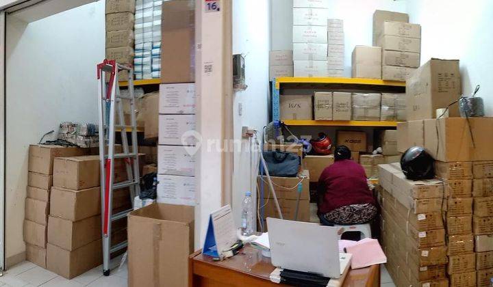 Ruko gandeng di Harco Glodok harga BU siap pakai 4