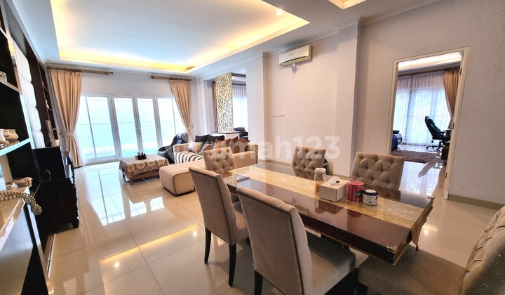 Beautiful House Ready to Occupancy Good Price in Kemang