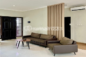 Rumah Bagus Semi Furnished di Sektor 7-Bintaro
