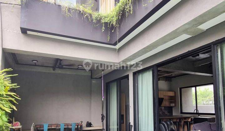 Rumah Dijual Cepat di Bintaro Sektor 2 Private Pool  1