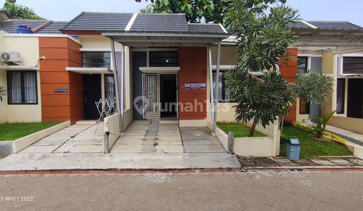 Dijual Rumah Bali resort Bogor harga murah posisi depan taman  1