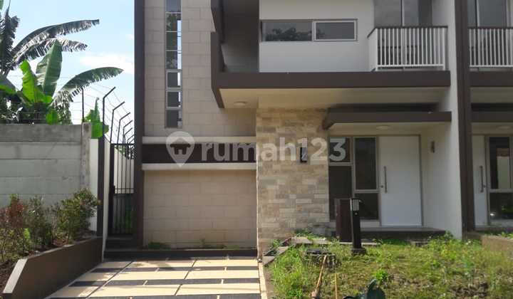 English Translation: "
Royal Tajur Rental House Ready to Move In, Nice and Well-Maintained
"