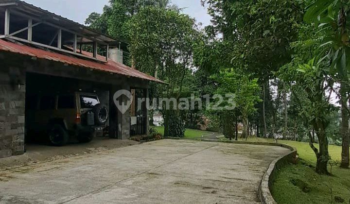 Ciapus Villa Bogor Near Tourist Attractions with Lake and Mountain Views