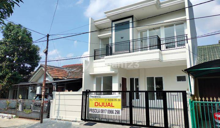 Rumah Griya Loka BSD gaya Classic Brand New, dekat Pasar Modern 2