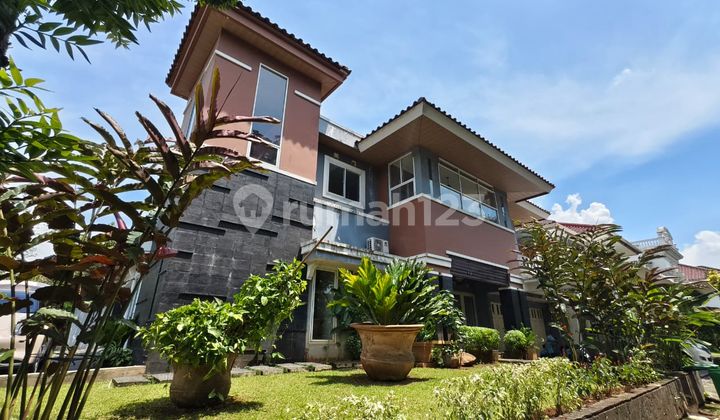 Rumah Hoek di Taman Giri Loka BSD City, bisa Parkir 7 Mobil