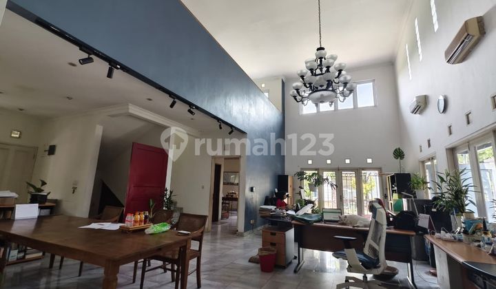 Corner House in Taman Giri Loka BSD City, Parking for 7 Cars 2