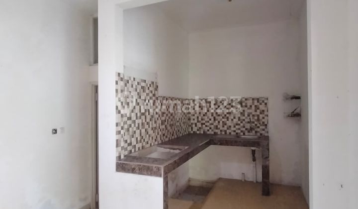 House in Sevilla Cluster Bsd Hoek Kotak, Facing Public Facility Park. Condition Quiet