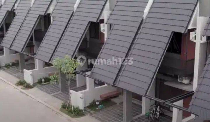 foto lainnya fleekhauz bsd city depan taman,