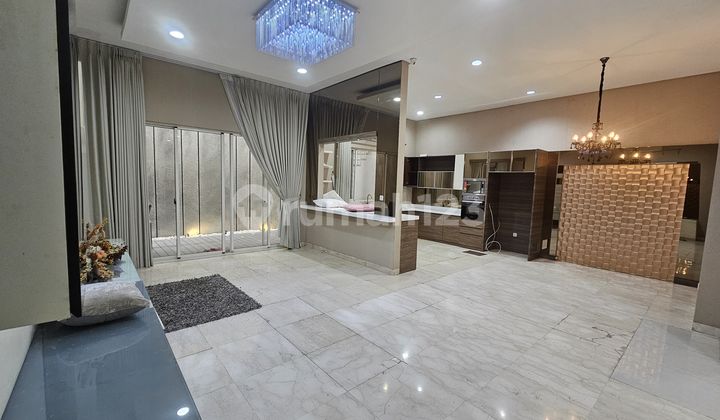 Dijual Rumah Crown Golf Semi Furnished Pik 2