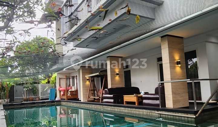 Rumah Mewah Semi Furnished Camar Indah Pik 2