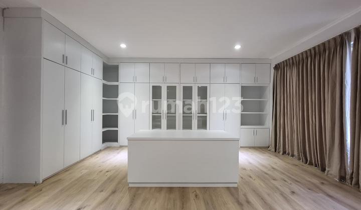 Rumah Cluster Golf Island Pik Furnished 