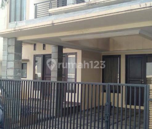 tampak depan rumah pasar minggu perum mahkota