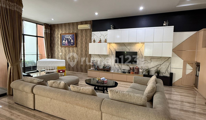 Rumah Mewah Siap Huni Katamaran Indah Pik 1