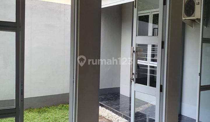 Dijual Rumah Minimalis 2 Lantai Siap Huni di Legenda Wisata Cibubur 2