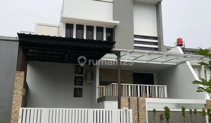 Dijual Rumah Mewah 2 Lantai Siap Huni di Citra Grand Cibubur 1