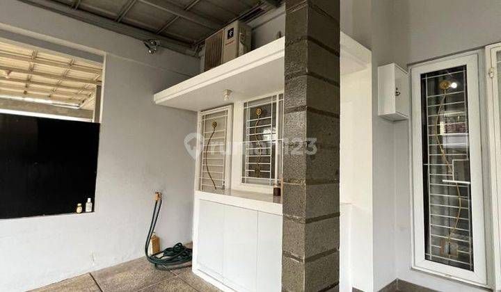 Dijual Rumah Minimalis 2.5 Lantai Siap Huni di Raffles Hills  2