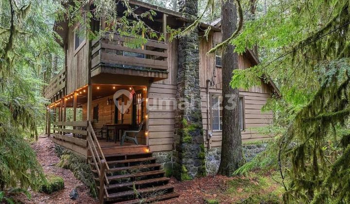 Land 100 m2 HS West Biak, Biak Numfor Land 100 m2 HS West Biak, Biak Numfor